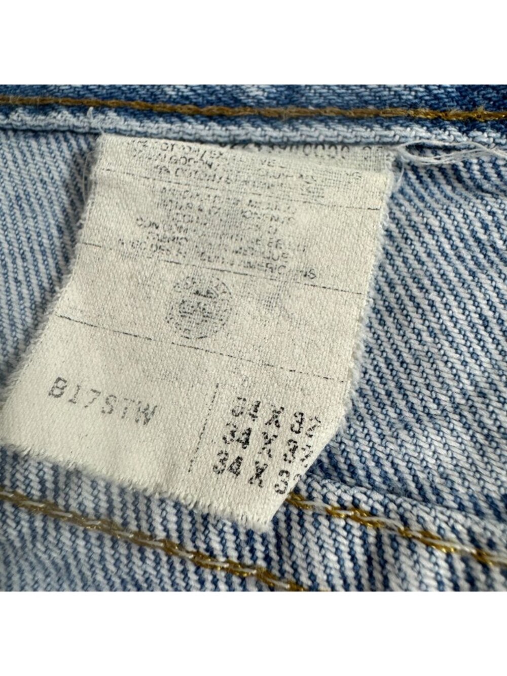 Vintage Carhartt Light Wash Denim Frayed Hem High-Waisted Shorts Streetwear - Picture 6 of 6
